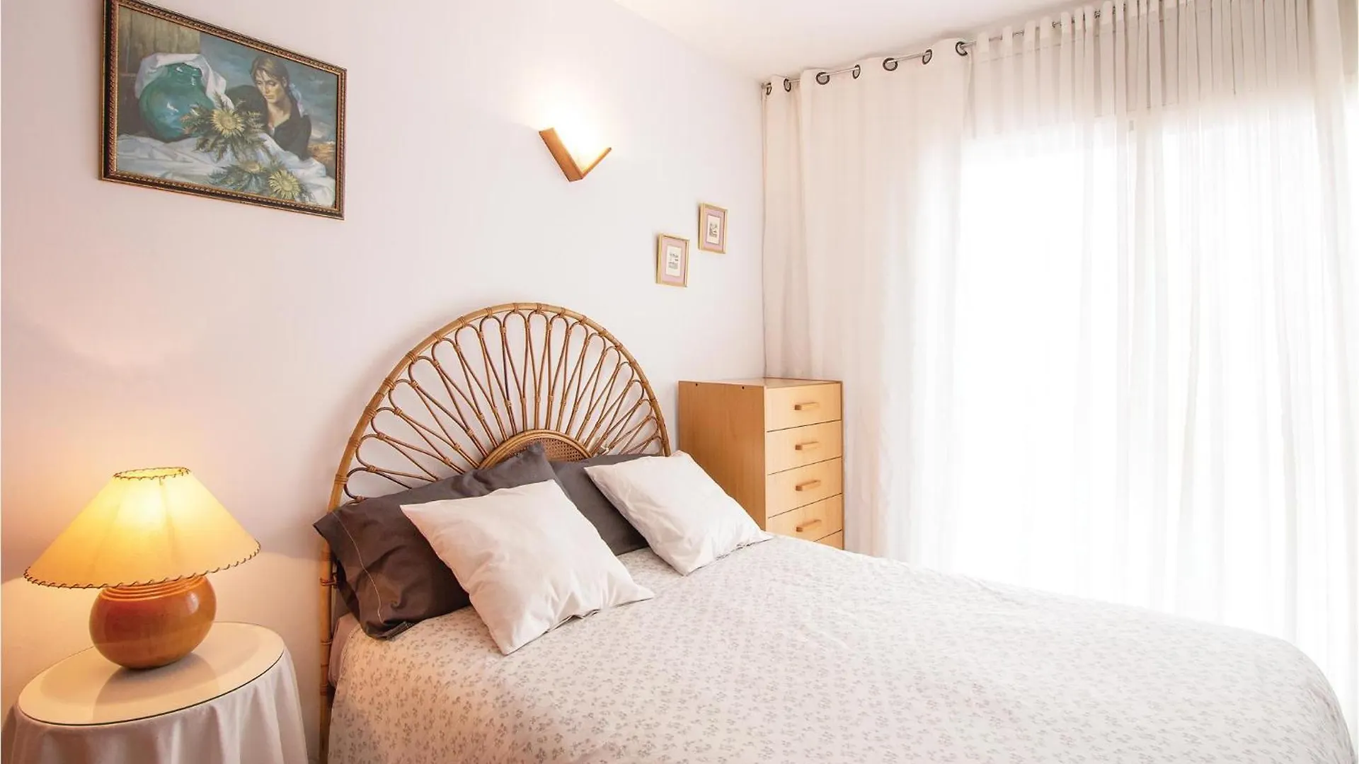 Cozy Home In Santa Susanna With Kitchen