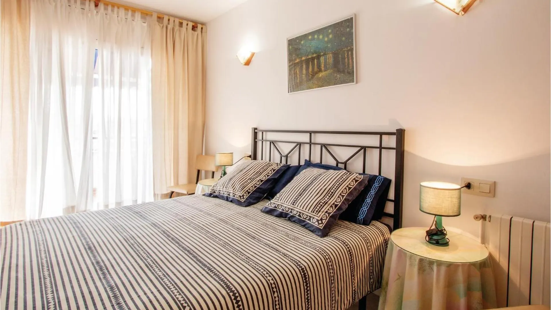Cozy Home In Santa Susanna With Kitchen 0*,