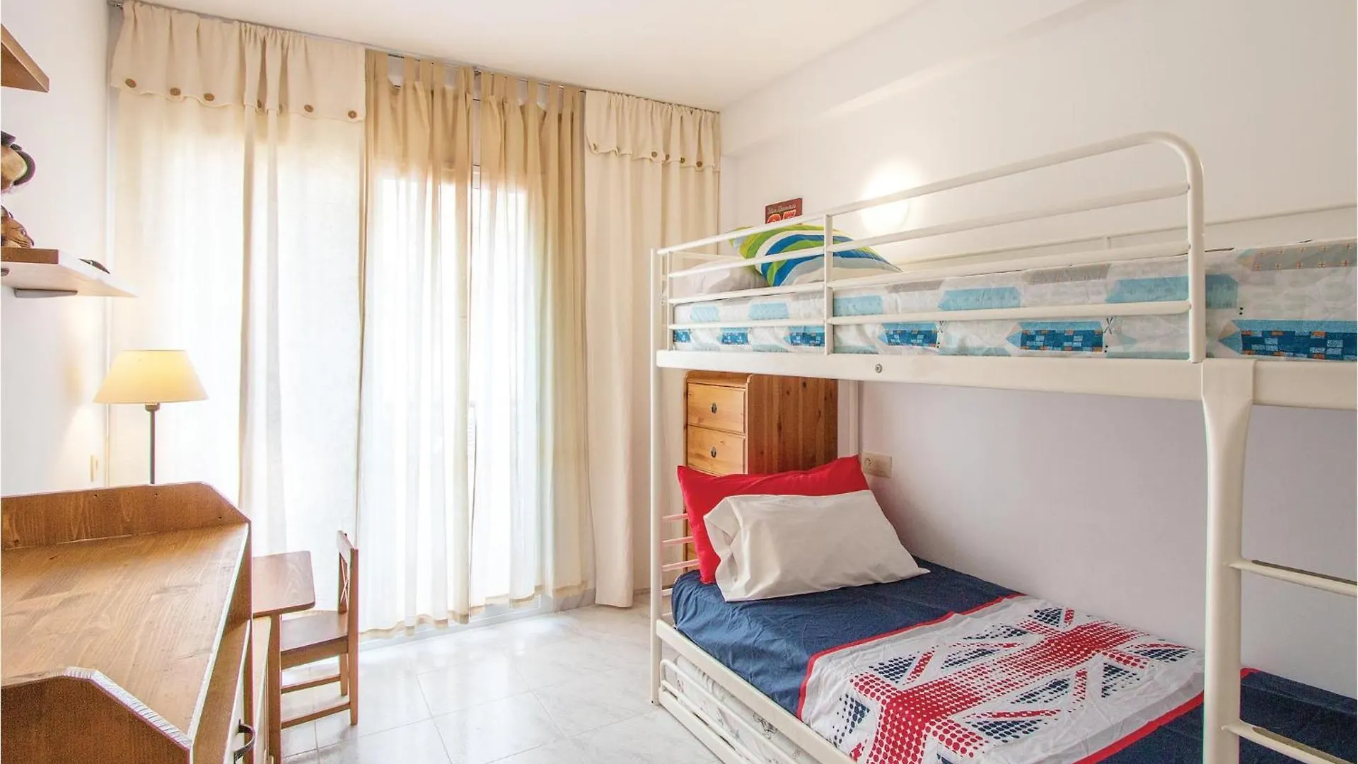 Cozy Home In Santa Susanna With Kitchen Holiday home